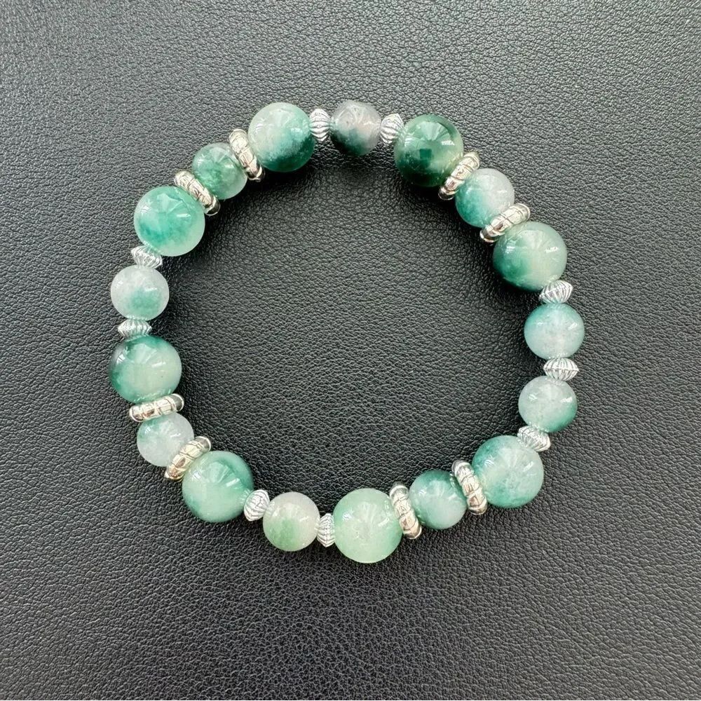 Bracelet Green Stones Silver Plated Spacer Detail